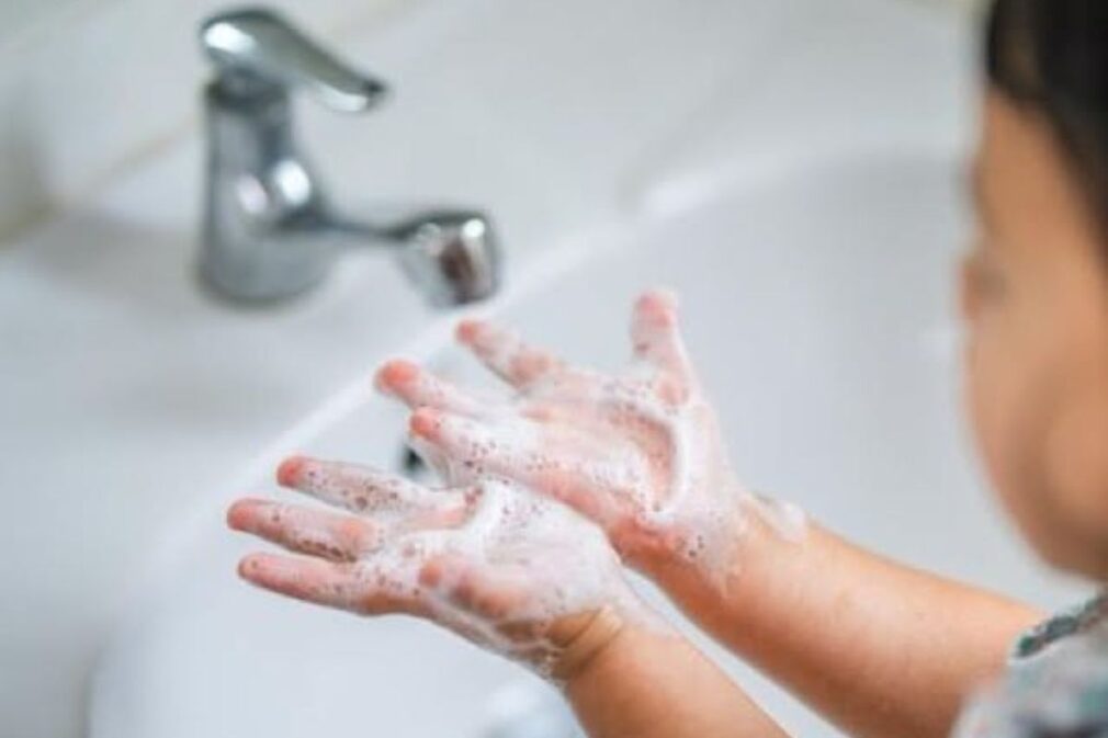 Focare de hepatită A în Brașov. Zeci de cazuri raportate de la începutul anului școlar