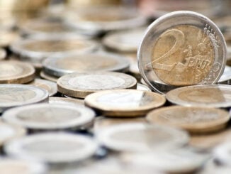 Ce se întâmplă cu ratele românilor după majorarea dobânzii BCE. „Cursul e mult mai dependent de situația noastră internă”