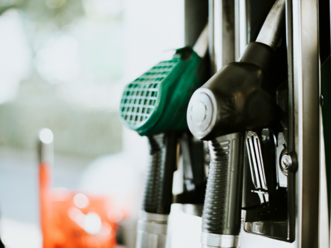Un nou val de scumpiri la pompă. Cât costă benzina și motorina în marile orașe