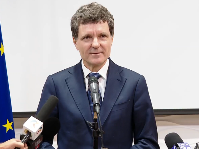Nicușor Dan: „Cel mai simplu este să spui că în România e o nenorocire”