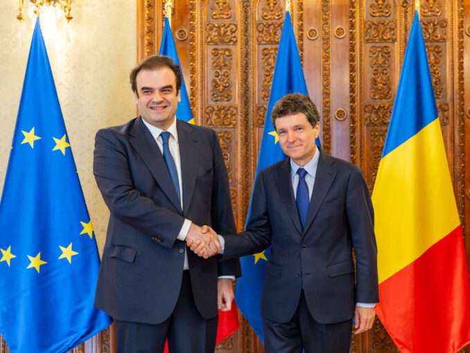 România își cere locul la masa banilor europeni. Ce i-a spus Nicușor Dan astăzi șefului Eurogrupului