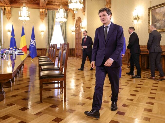 BREAKING NEWS Consultări pentru premier între Nicușor Dan și partide / Președintele face declarații la 17 / PNL, dispus să voteze un premier, dar pune condiții / Simion: Următoarea întrebare, vă rog!