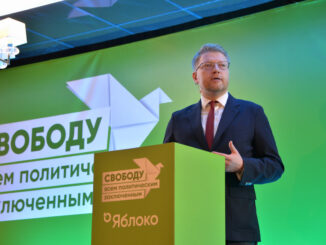 Nikolai Rîbakov, liderul Yabloko, partidul exclus de la alegerile din Rusia. „Admirați orice altceva, dar nu pe politicieni”