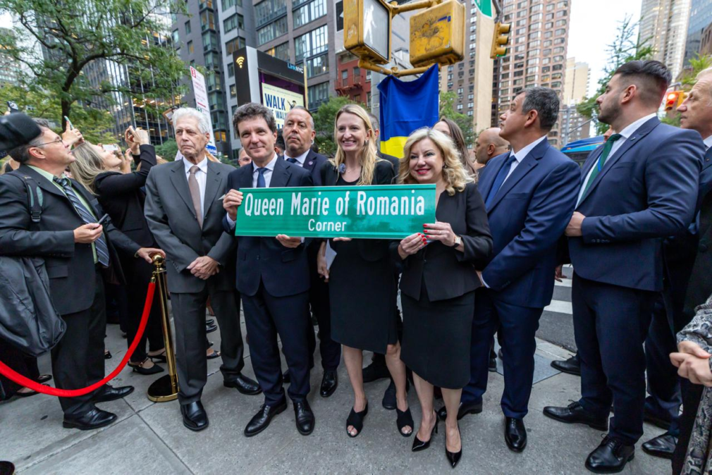 Nicușor Dan inaugurează „Queen Marie of Romania Corner” la New York