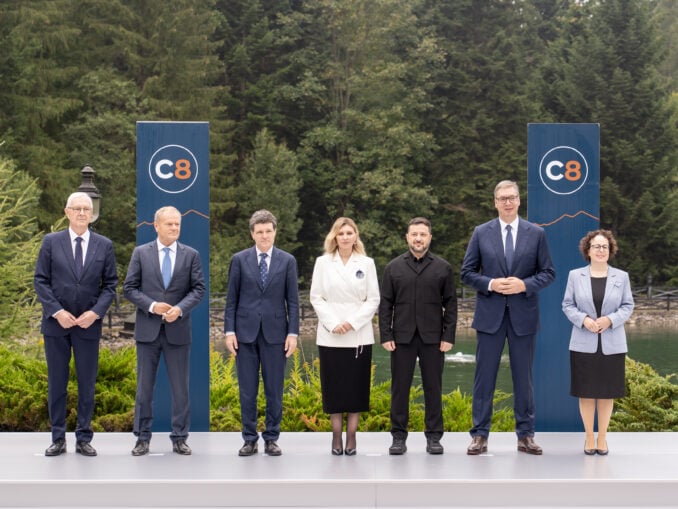 Ucraina ne ia fața în Carpați sau cum rămâne România remorcă la geopolitica altora
