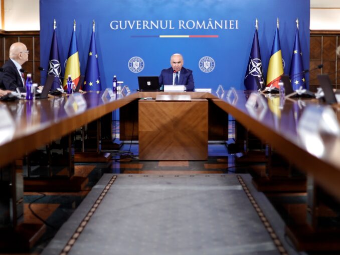 EXCLUSIV În plin interimat, Guvernul a modificat procedura de selecție a judecătorului român la CJUE. Cei doi judecători ÎCCJ din Comisie vor fi trași la sorți, nu desemnați. Reacția MJ și CSM pentru Cotidianul