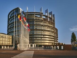 Tăieri la bugetul UE. Președinția irlandeză pregătește o reducere de 100 de miliarde de euro