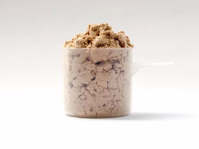 Prea multă proteină poate face rău organismului. Ce se întâmplă când transformi „protein maxxing” într-o obsesie