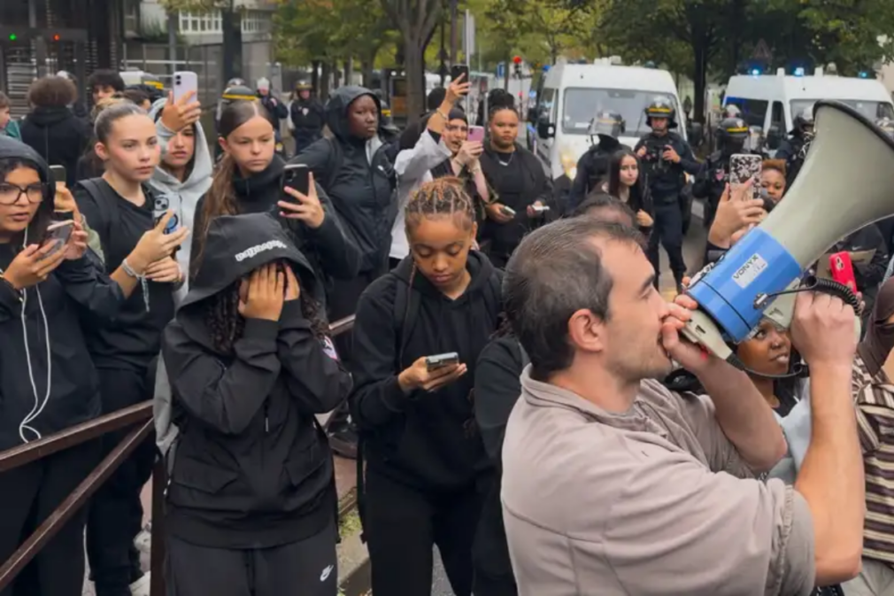 VIDEO Proteste în liceele din Franța. 164 de persoane au fost reținute