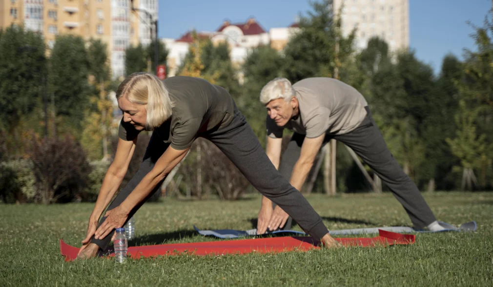 Exercițiile fizice, noul „analgezic” natural: studiul care schimbă regulile în tratarea durerii
