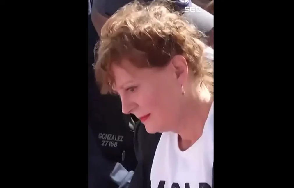Susan Sarandon, reținută la un protest antirăzboi la New York