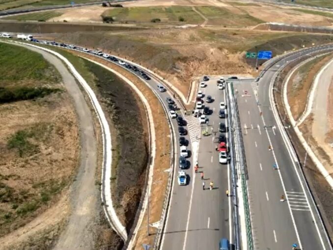 VIDEO Ucrainenii aproape și-au terminat treaba pe autostrada care va lega România de Budapesta