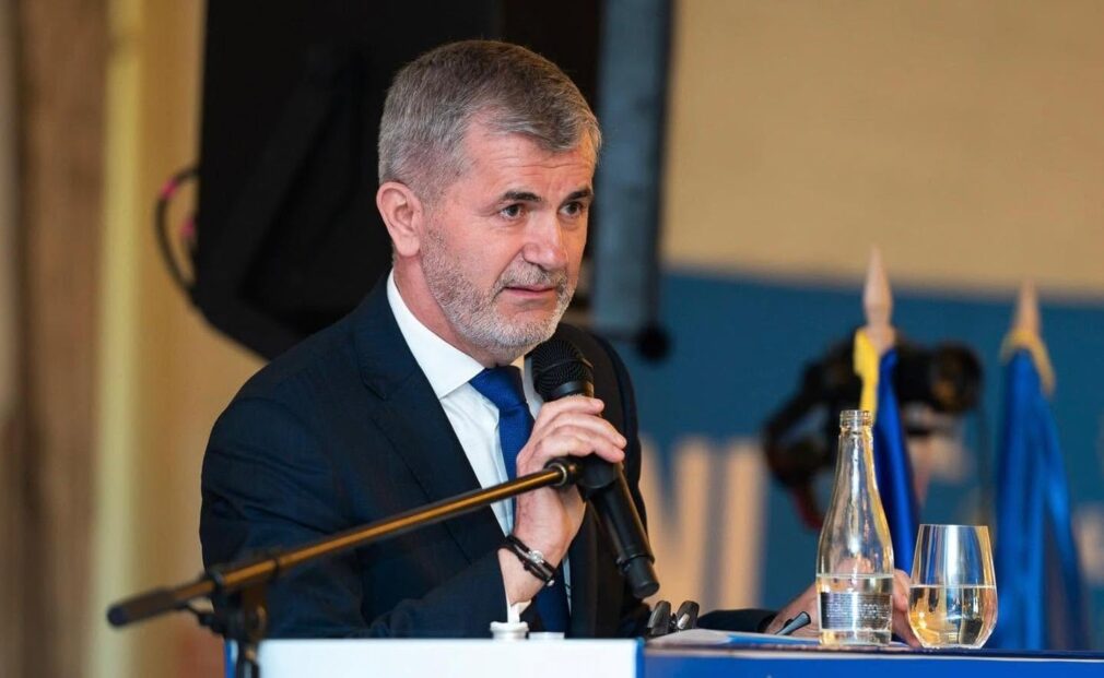 Șeful CJ Botoșani, Valeriu Iftime, chemat la DNA Iași în dosarul lui Fănel Bogos