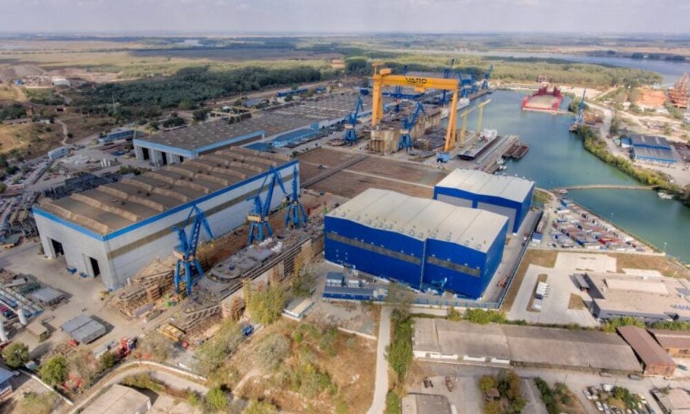 Dezastrul din spatele unei mândrii comuniste. Șantierul Naval Tulcea, între alcool, jocuri de noroc și haos