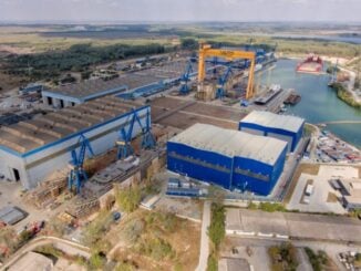 Dezastrul din spatele unei mândrii comuniste. Șantierul Naval Tulcea, între alcool, jocuri de noroc și haos