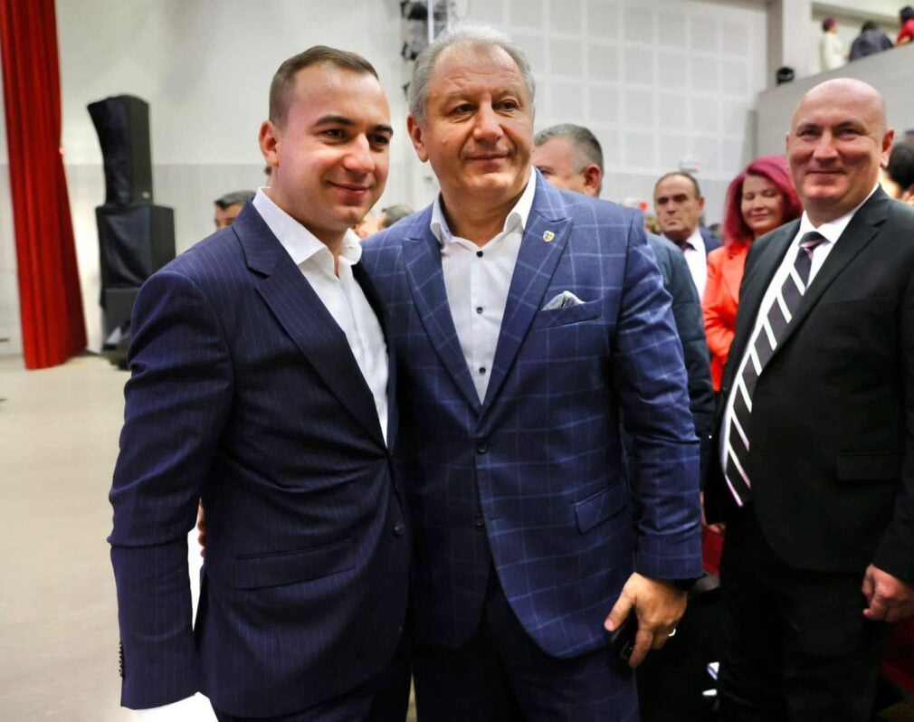 Culisele tragerii lui Bogdan Ivan pe linie moartă din guvern. Ce a primit la schimb și legătura cu grupul de la Cluj SURSE