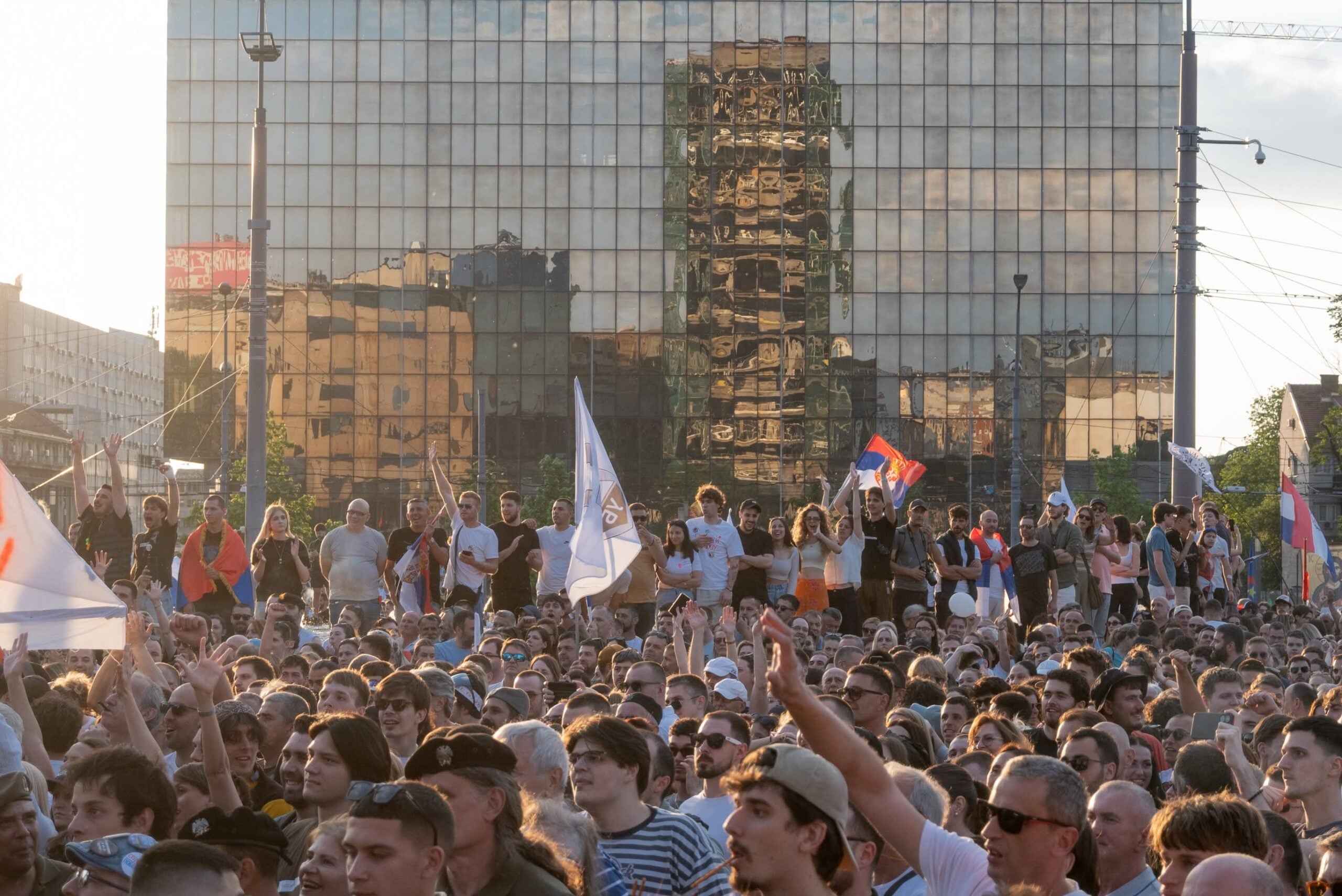 EXCLUSIV Interviu cu un reprezentant „Lista Studenților” din Serbia: „Părinții noștri au făcut greșeli și ne vom asigura că nu le repetăm”