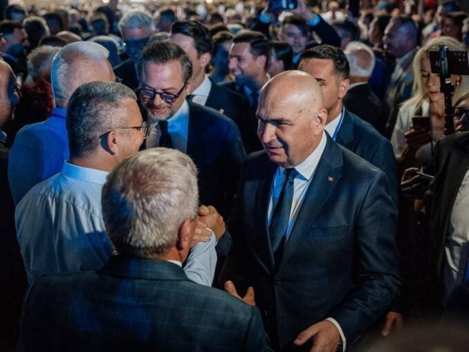 Fierbere în PNL. Mulți liberali trebuie să se țină de nas ca să voteze Guvernul PSD-Luca Niculescu. Ședință decisivă în weekend SURSE