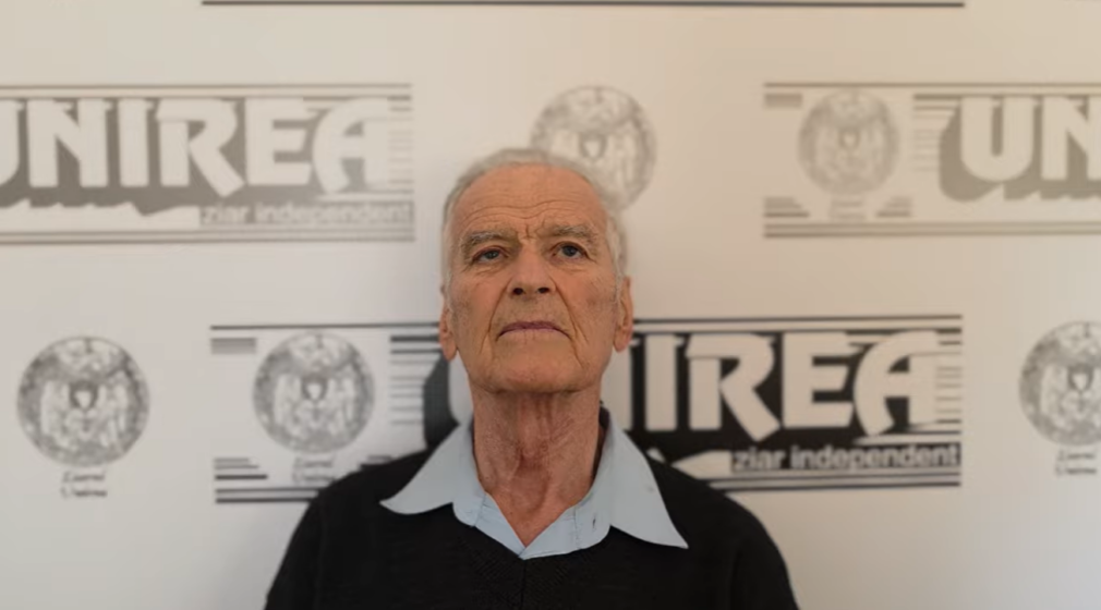 Un fost primar este doctorand la 90 de ani. Folosește calculatorul, dar nu și inteligența artificială