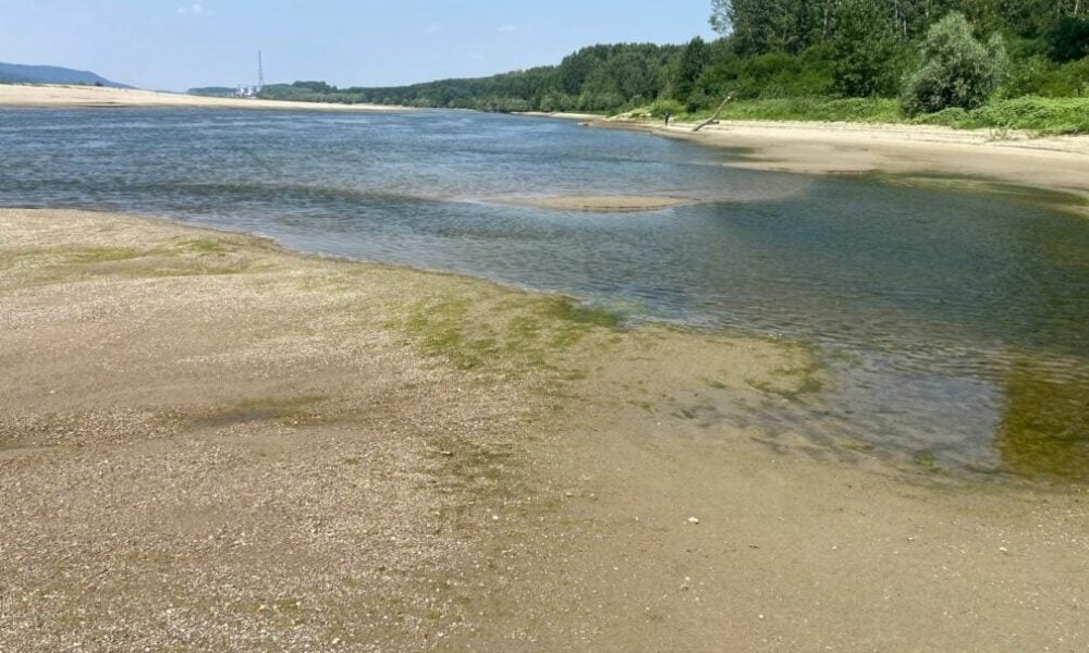 Trei zile sub pragul critic la Cernavodă. Nivelul scăzut al Dunării restrânge traficul pe Canalul Dunăre-Marea Neagră