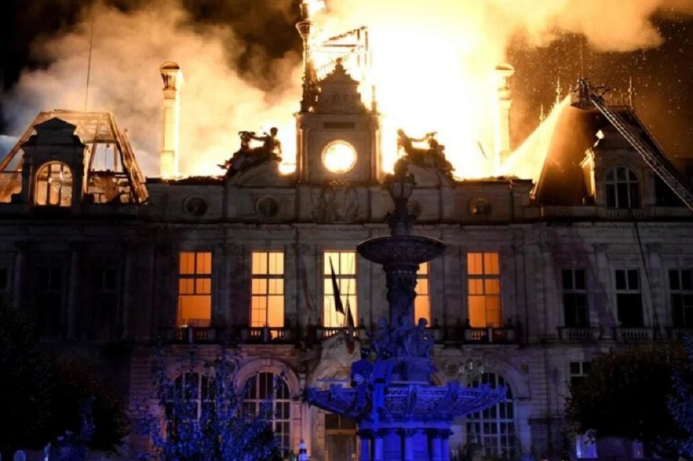 Macron trimite armata în stradă, după violențele care au cuprins Franța. Soldații vor sprijini poliția