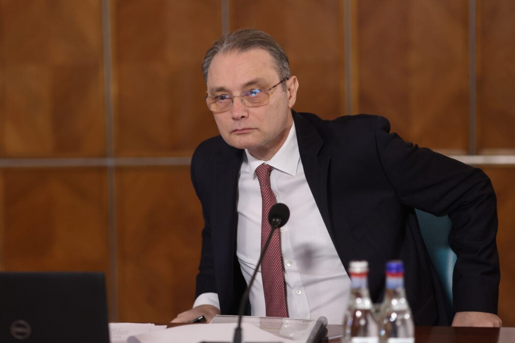 Luca Niculescu a depus lista de miniștri și programul de guvernare