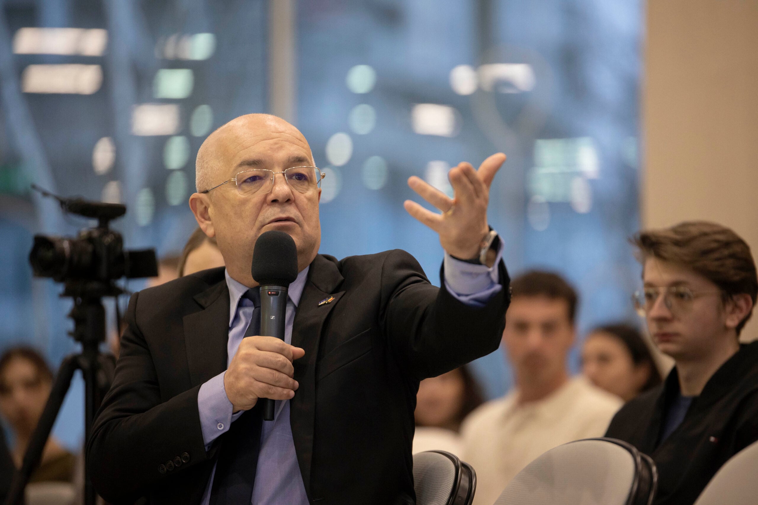 Emil Boc: O zi fără Europa ar însemna că schimbați telefonul și calculatorul cu Kalașnikovul
