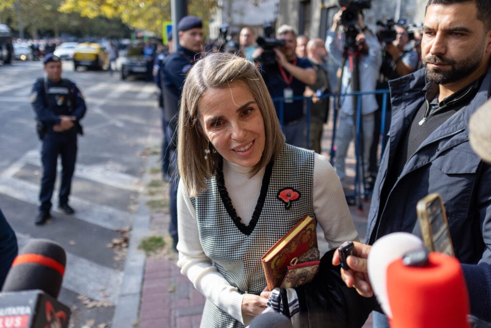 Cristela Georgescu după decizia menținerii soțului ei în arest: „Au curs lacrimi, a tremurat văzduhul. Și Cerul a plâns”