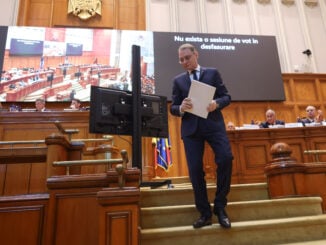 A treia mână sau de ce prostia e ca betonul. Drumul către Victoria al Guvernului Niculescu a trecut prin Parlament – REPORTAJ