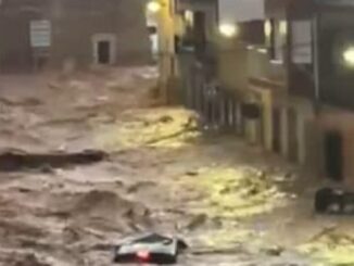 VIDEO Inundațiile devastatoare din Creta pun la grea încercare comunitățile locale: zeci de familii evacuate și o operațiune dificilă de salvare în Cheile Samariei