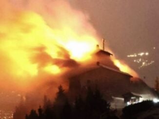 Flăcări la „Cuibul Vulturului”, simbolul întunecat al epocii naziste