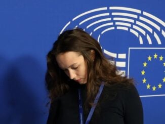 VIDEO Dezbrăcată cu ajutorul AI, o eurodeputată cere măsuri la Bruxelles. Demers susținut de 119 parlamentari europeni