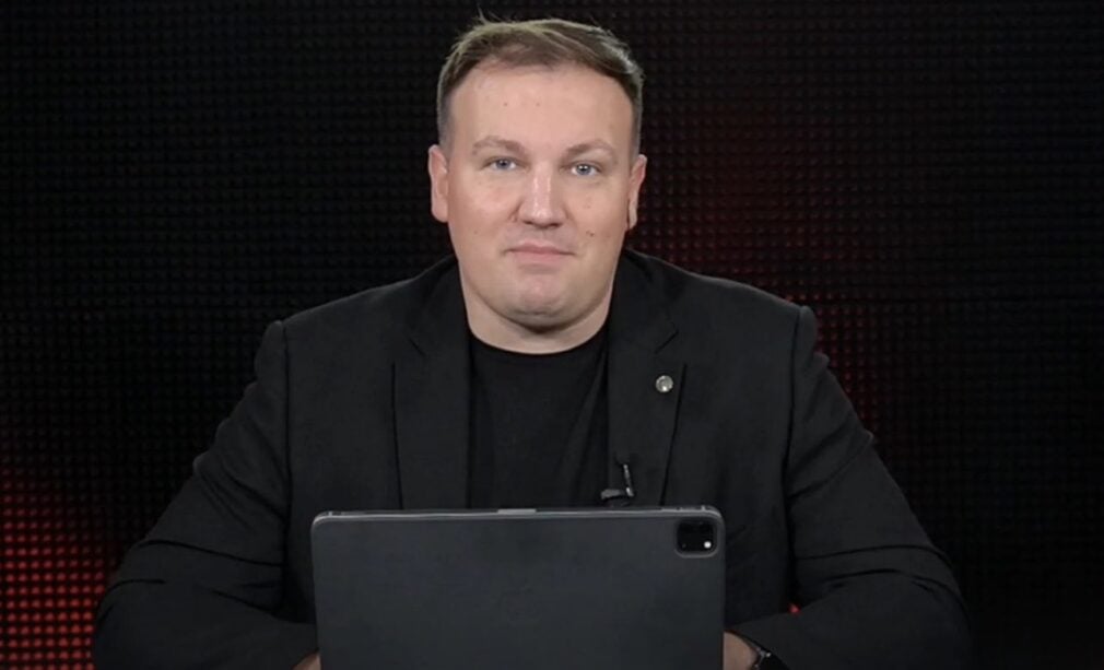 Bloggerul rus pro-război din spatele platformei Rybar, arestat de autoritățile din Muntenegru