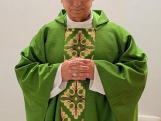 Revenire spectaculoasă a Papei Leon după operația de cancer. Primele imagini cu el oficiind liturghia la spital