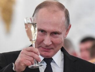 VIDEO Ziua lui Vladimir Putin, 7 octombrie 2026. Atacuri asupra Ucrainei, cultul personalității și reacții internaționale