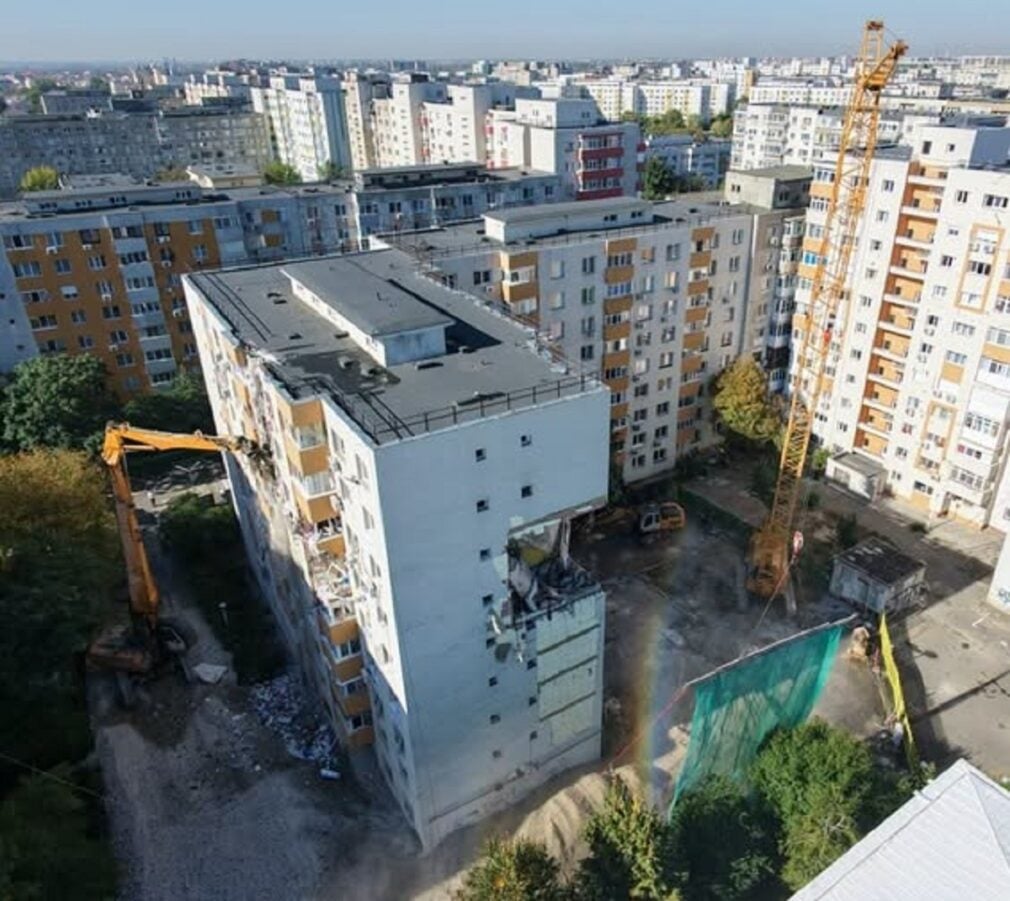 VIDEO Demolare încheiată la blocul din Rahova. Ce urmează pentru proprietari și câte familii primesc încă bani de chirie