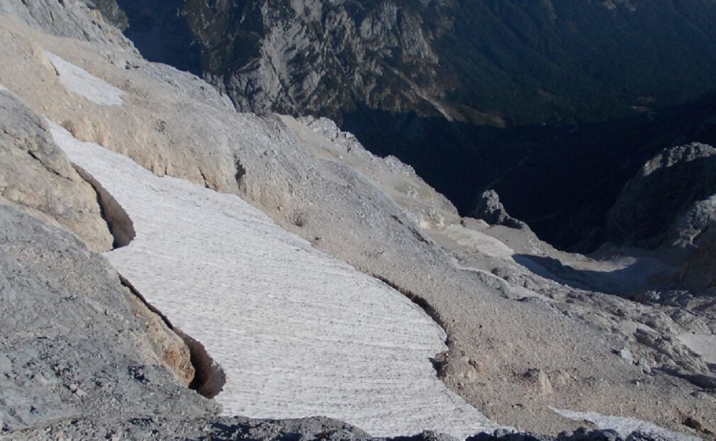 Ghețarul de pe cel mai înalt vârf al Sloveniei a dispărut. Vara toridă a topit ultima gheață de pe Triglav