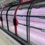 Italia rafturi goale in supermarketuri Greva transportatorilor
