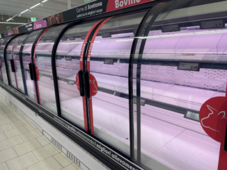 Greva transportatorilor din Italia a golit supermarketurile și pompele de benzină. Criză de combustibil și în aeroporturi