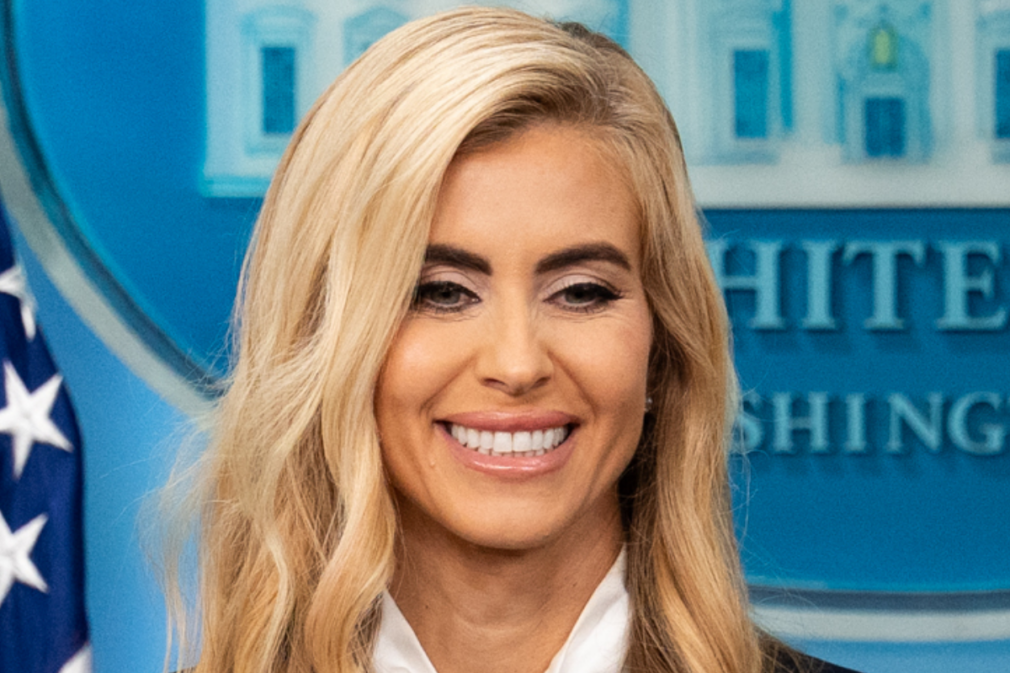 VIDEO Scandal în jurul purtătoarei de cuvânt a lui Trump. Katie Zacharia, avocata fără barou de la Casa Albă
