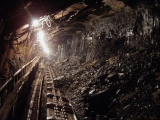 Protest la Mina Vulcan. Minerii refuză să iasă din subteran pentru a doua zi