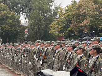 VIDEO Nicușor Dan, alături de viitorii ofițeri ai Armatei Române