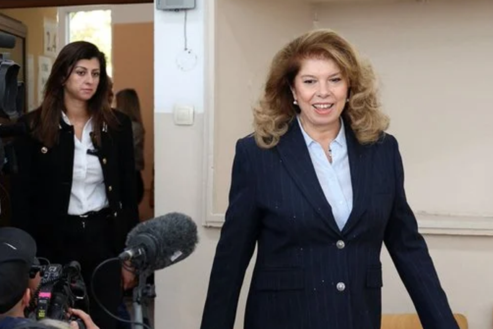 Alegeri în Bulgaria. Iliana Iotova conduce după primul tur. Duel cu Andrey Gyurov pe 1 noiembrie