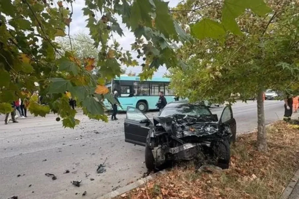 VIDEO Plan Roșu de Intervenție în Dolj. Șapte răniți după coliziunea dintre un autoturism și un autobuz