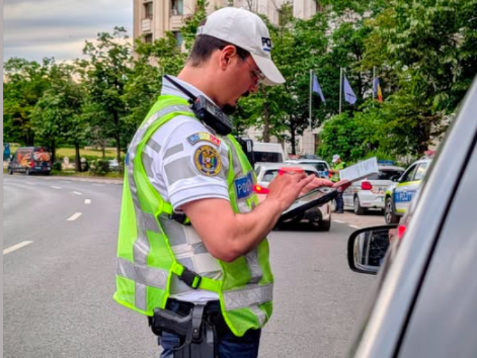 42 de taloane reținute în trafic și amenzi de 60.000 de lei după o acțiune a Poliției Capitalei și a Registrului Auto Român