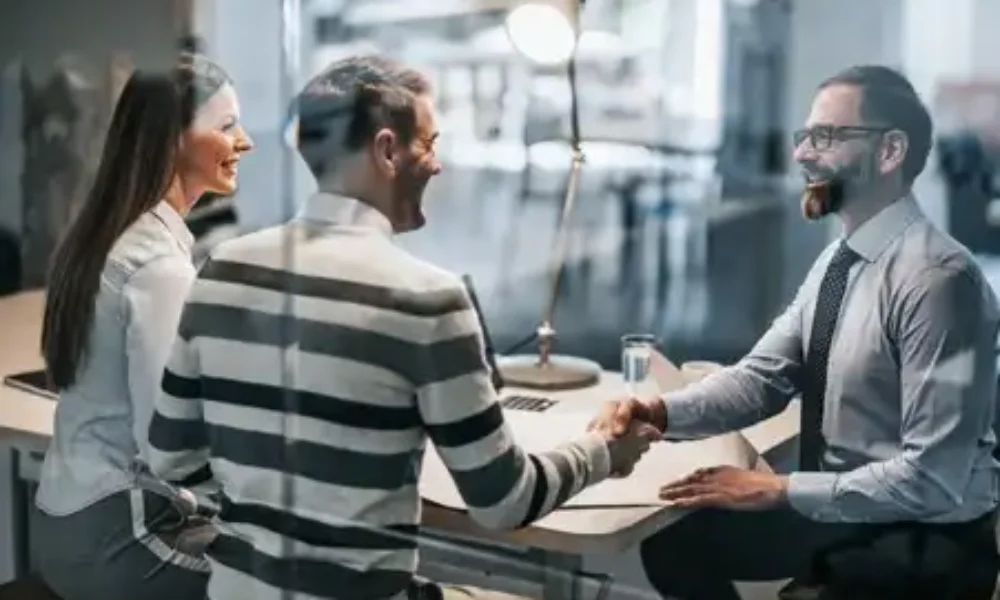 Credit de nevoi personale online: ce bănci oferă un proces complet digital?