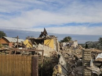 Explozie puternică în Vrancea. Un bărbat a suferit arsuri pe 55% din corp, iar mai multe locuințe au fost afectate