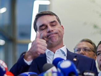 Trump și consilierii săi l-au ajutat pe Flávio Bolsonaro să fugă în SUA. Detaliile unei operațiuni diplomatice controversate