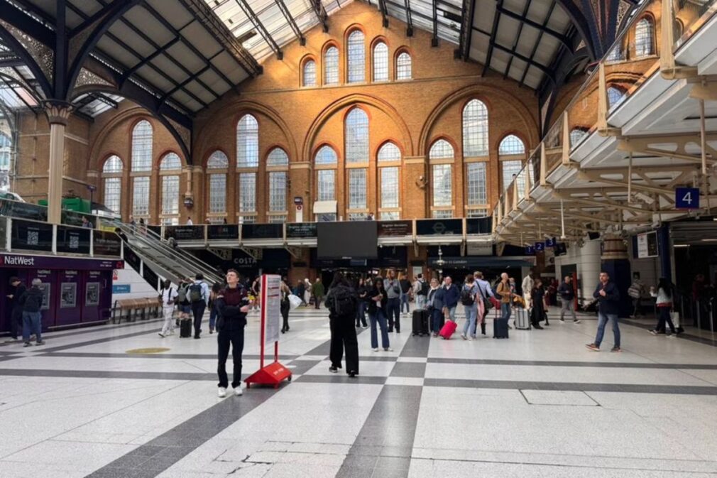 Pană masivă de curent în Londra. Mii de locuințe și afaceri au rămas fără electricitate