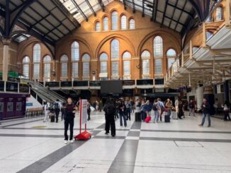 Pană masivă de curent în Londra. Mii de locuințe și afaceri au rămas fără electricitate